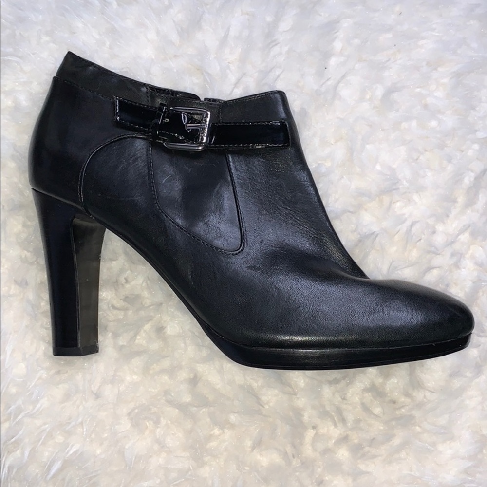 Ralph Lauren black ankle booties